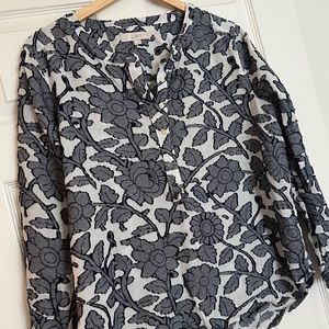 Stunning LOFT chambray floral long sleeved top NWOT in navy and white